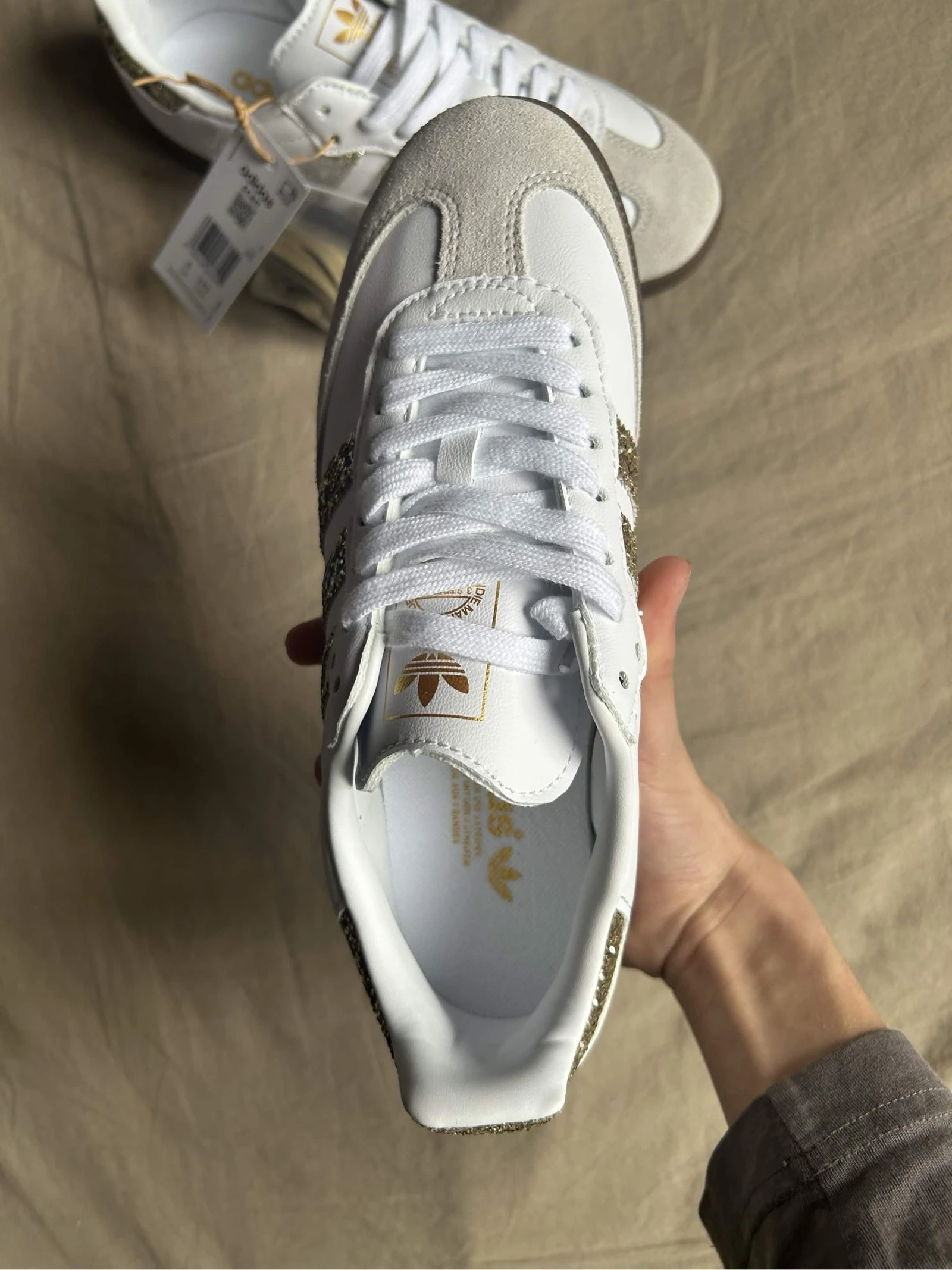 Adidas Samba met gouden pailletten 🤍💛 – photo 2